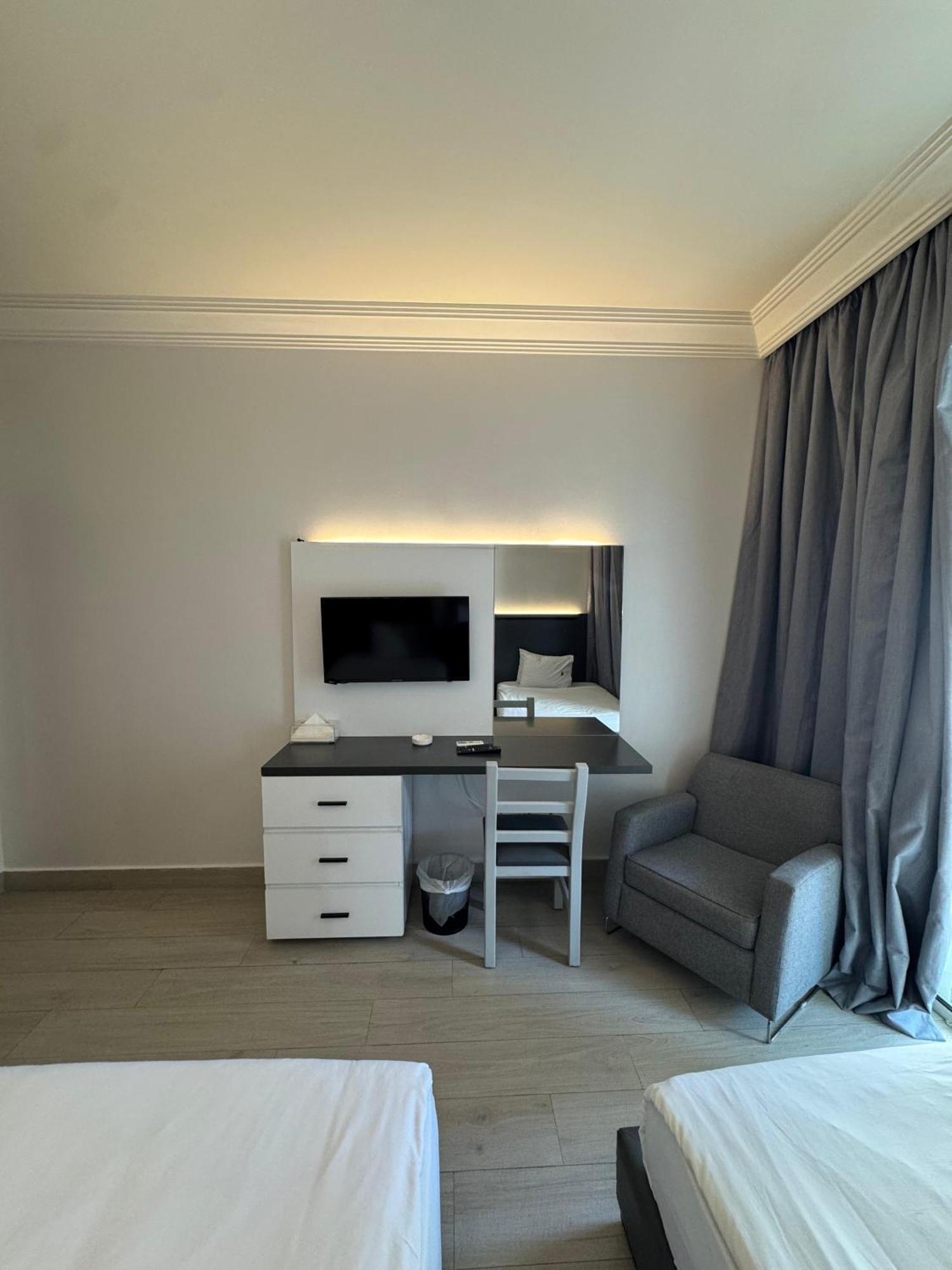 Ny Suites Beirut Exteriör bild